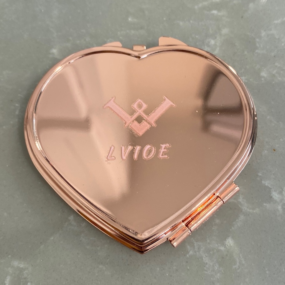 LVIOE compact mirror